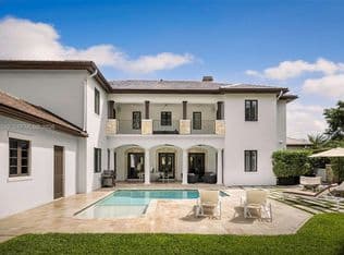 5+1 Müstakil ev — 475 Amalfi Ave, Coral Gables, 33146