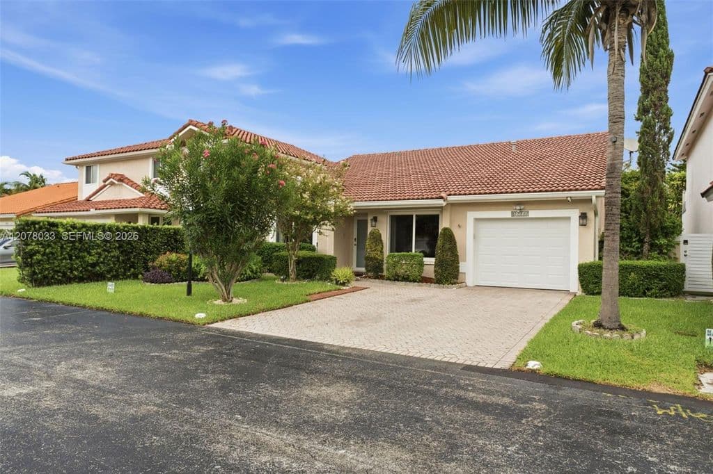 3+1 Müstakil ev — 10887 SW 152nd Pl