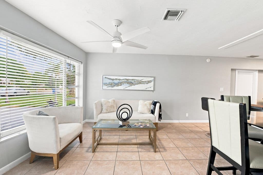 2-bedroom Single-Family Home — 2610 NE 8th Avenue