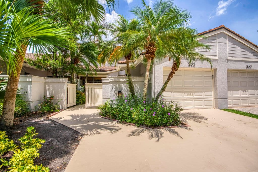3-bedroom Property — 525 Prestwick Circle