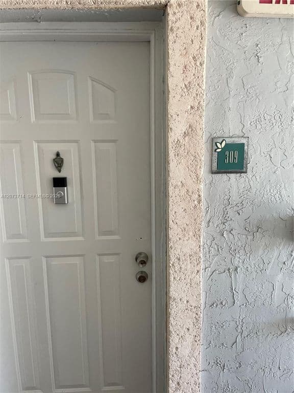 2+1 Condo — 8500 SW 212th St APT 309