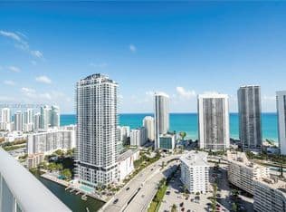 2-bedroom Condo — 2602 E Hallandale Beach Blvd #R707, Hallandale, 33009