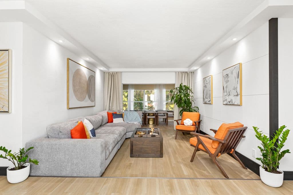 4+1 Müstakil ev — 1431 NW 70th Way