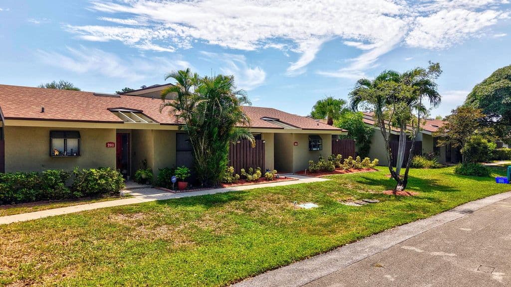 2-bedroom Property — 204 Meadows Drive