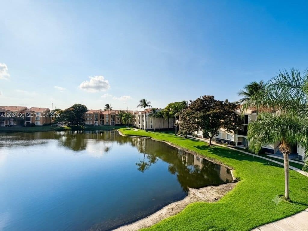 2+1 Condo — 2200 E Preserve Way APT 306