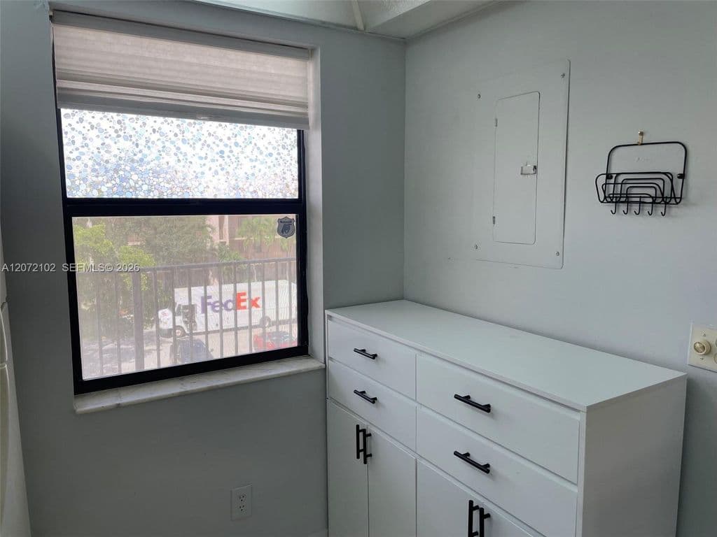 2-bedroom Condo — 2711 NW 104th Ave APT 404