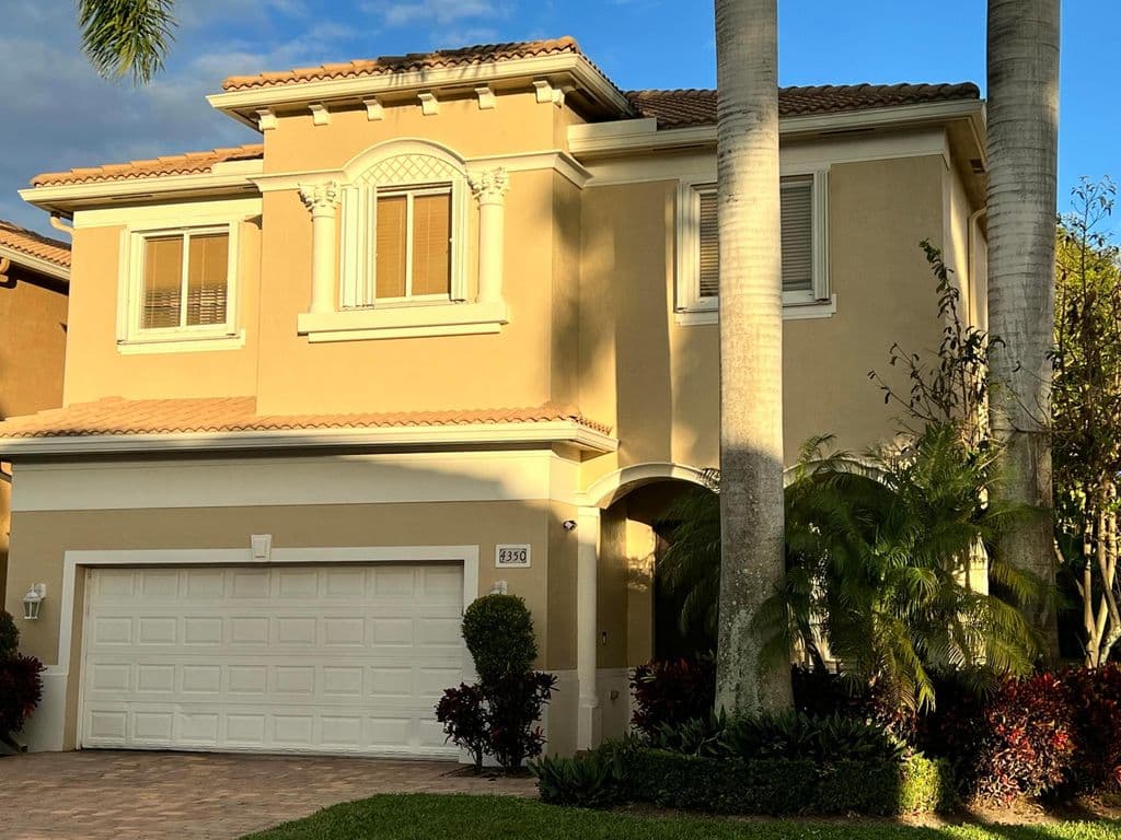 5-bedroom Single-Family Home — 4350 Key Lime Boulevard
