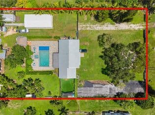 4-bedroom Single-Family Home — 26480 SW 187th Ave, Homestead, 33031