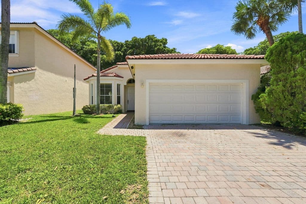 3+1 Müstakil ev — 7778 NW 17th Place