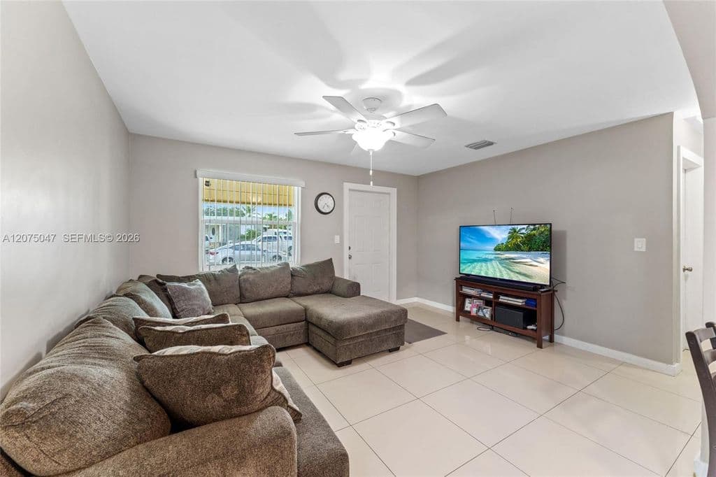 2-bedroom Single-Family Home — 6416 Franklin St