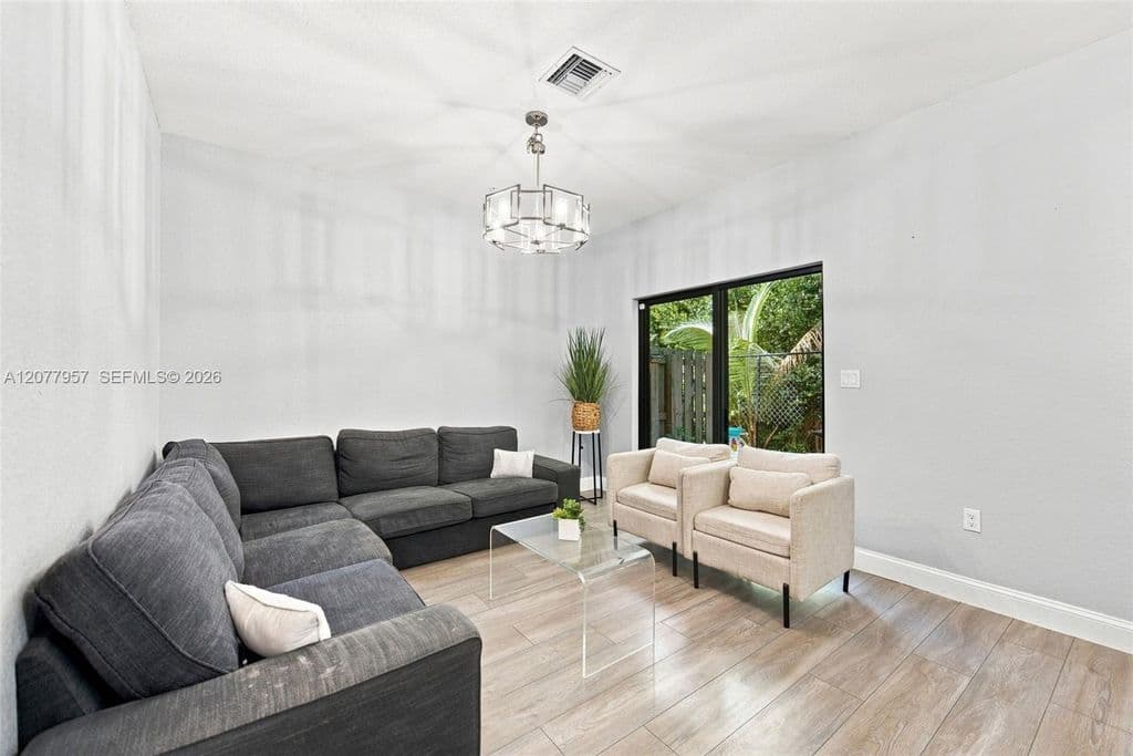 4-bedroom Single-Family Home — 156 SW 185th Way