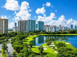 1+1 Condo — 3675 N Country Club Dr APT 401, Aventura, 33180
