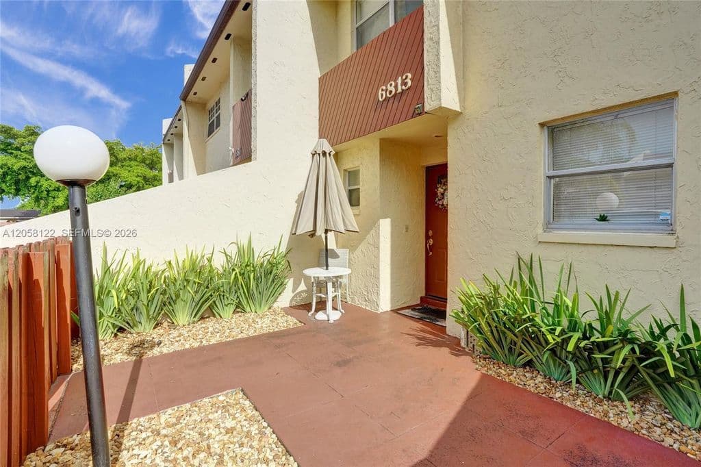 3-bedroom Property — 6813 NW 29th Ave #1