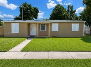 5+1 Müstakil ev — 4151 SW 112th Ct, Miami, 33165