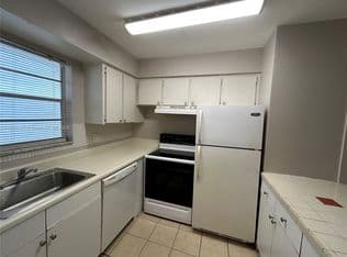 1+1 Condo — 6505 Winfield Blvd #B-18, Margate, 33063
