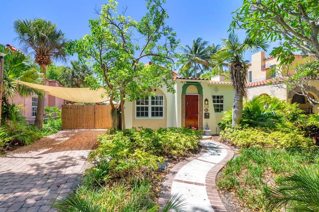 2-bedroom Single-Family Home — 714 Sunset Road