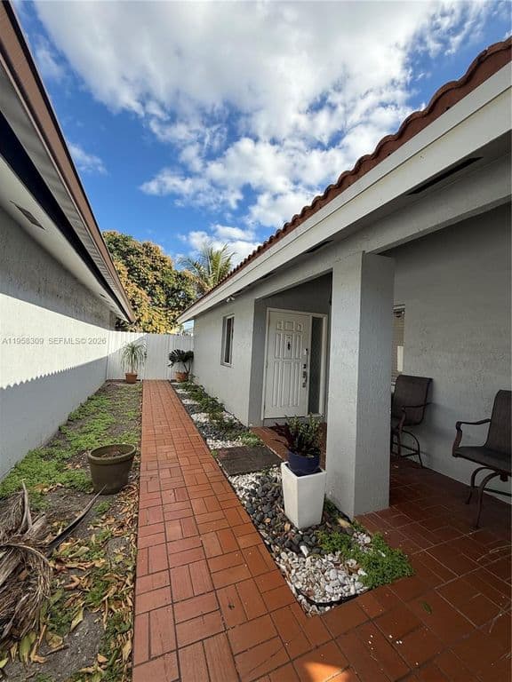 3-bedroom Single-Family Home — 18237 NW 61st Pl