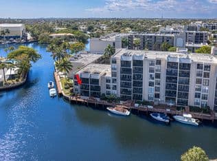 2-bedroom Condo — 6 Royal Palm Way #211, Boca Raton, 33432
