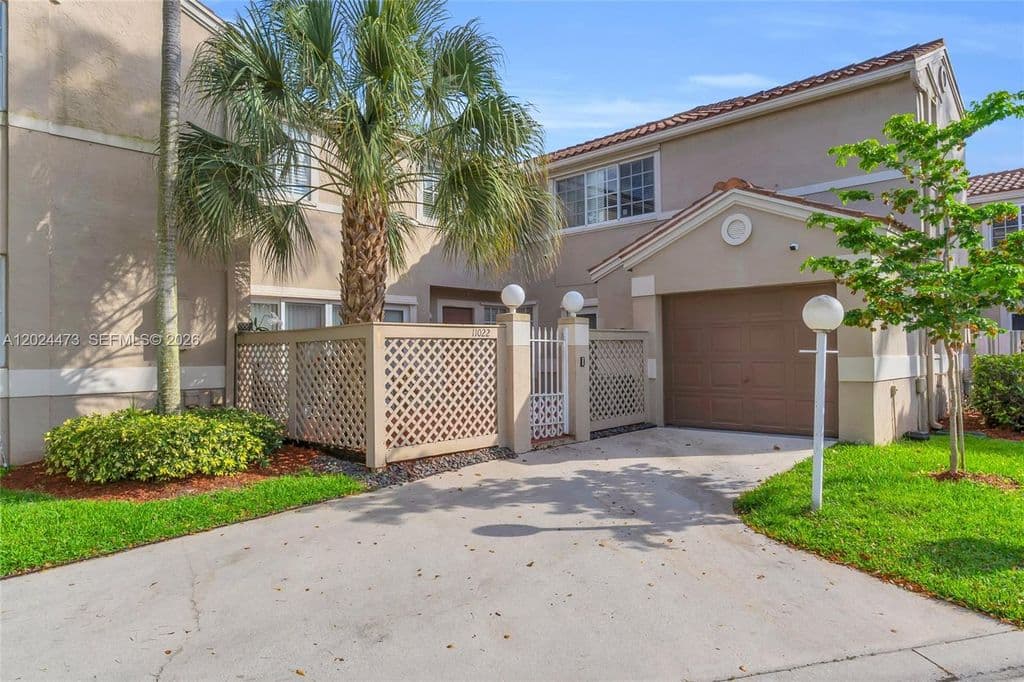 3-bedroom Property — 11022 Chandler Dr