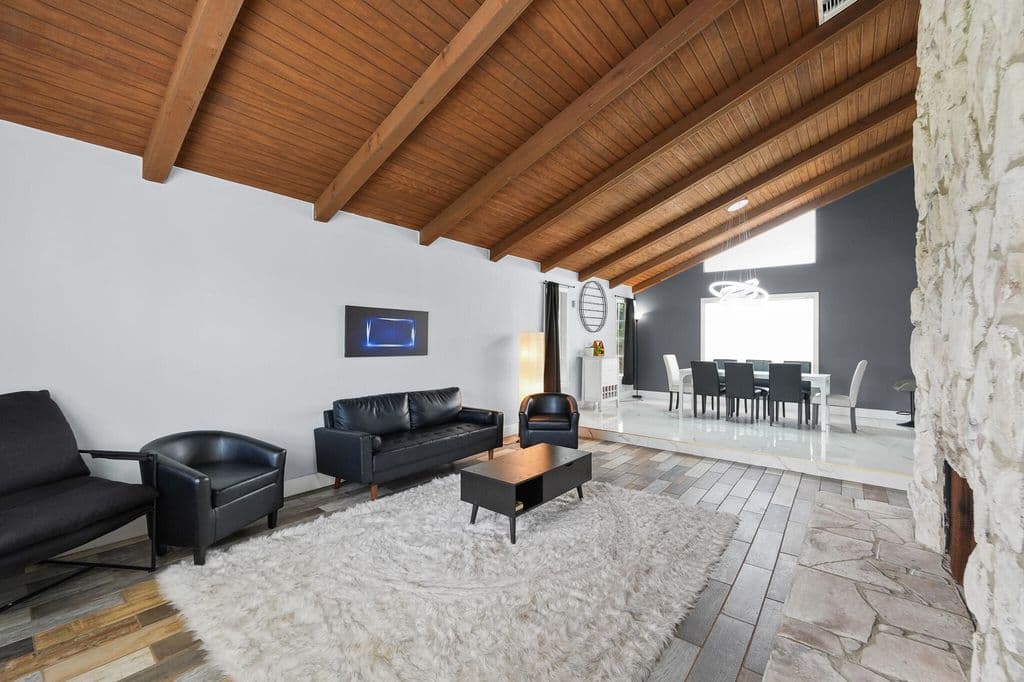 3-bedroom Single-Family Home — 6785 ESCONDIDA Drive