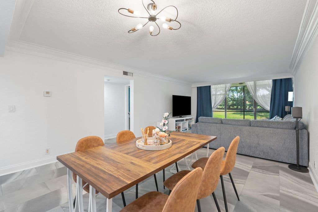 2+1 Condo — 6562 Boca Del Mar Drive #124