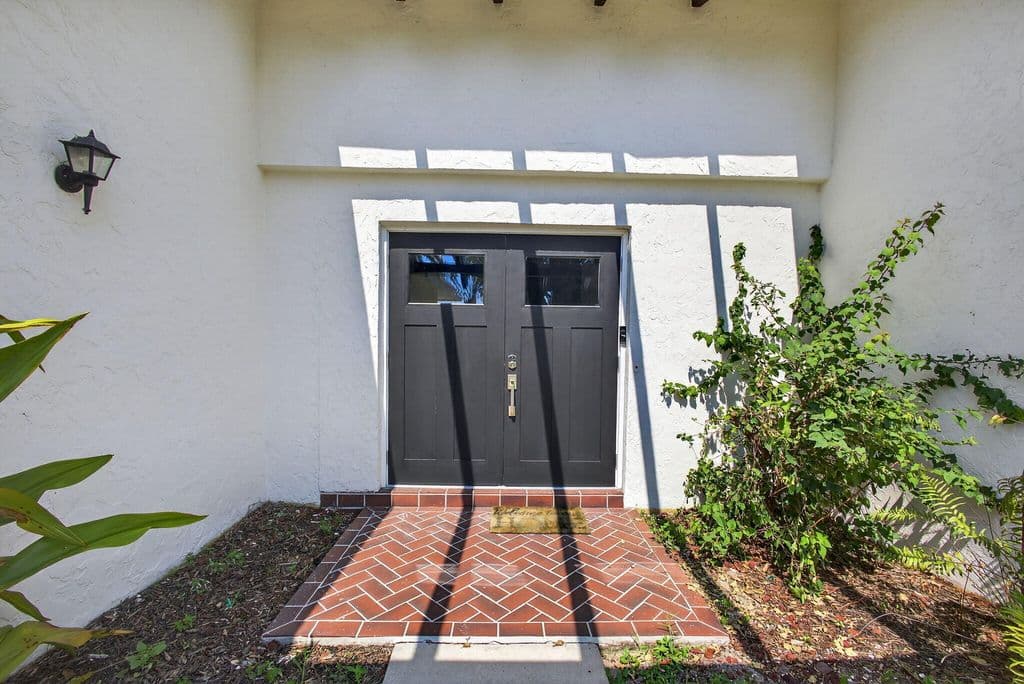 3-bedroom Single-Family Home — 1202 Essex Drive