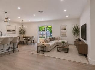 4+1 Müstakil ev — 211 SW 64th Ave, Pembroke Pines, 33023