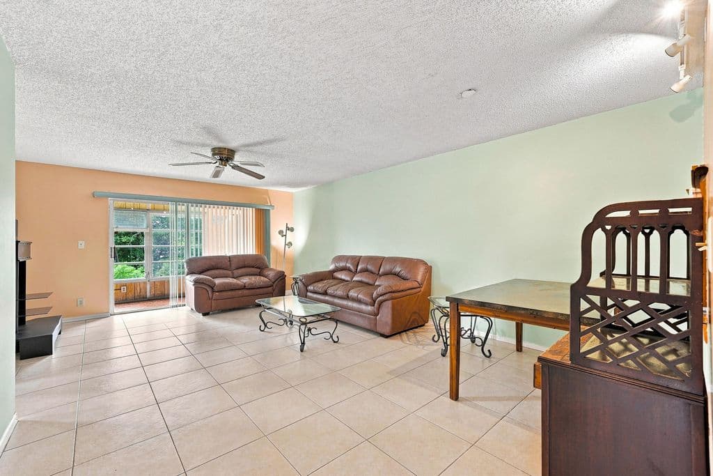 2-bedroom Condo — 9200 SW 3RD Street #111