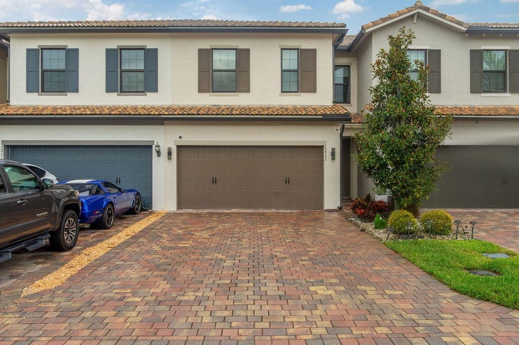 3-bedroom Property — 4802 Blistering Way