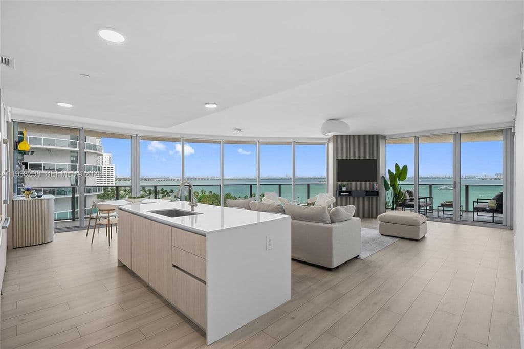 3-bedroom Condo — 488 NE 18th St #715