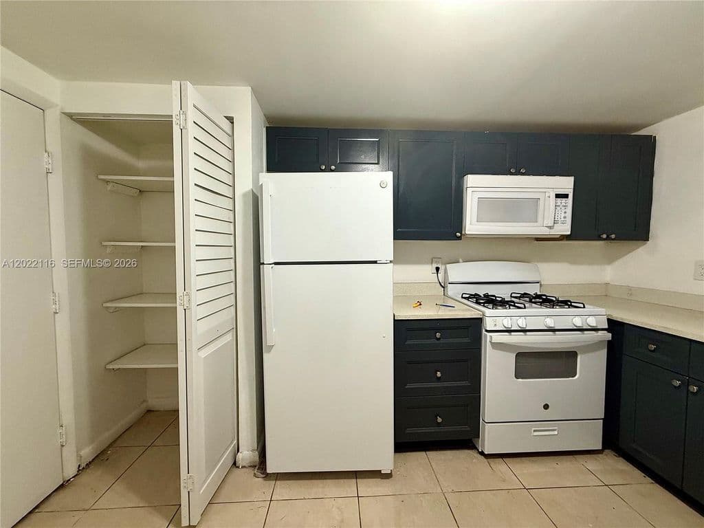 2-bedroom Condo — 18101 NW 68th Ave APT B102