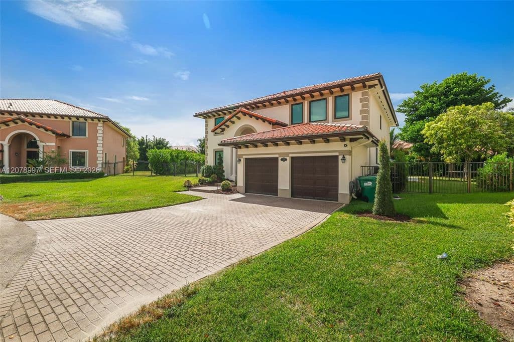 5-bedroom Single-Family Home — 7516 SW 190th St