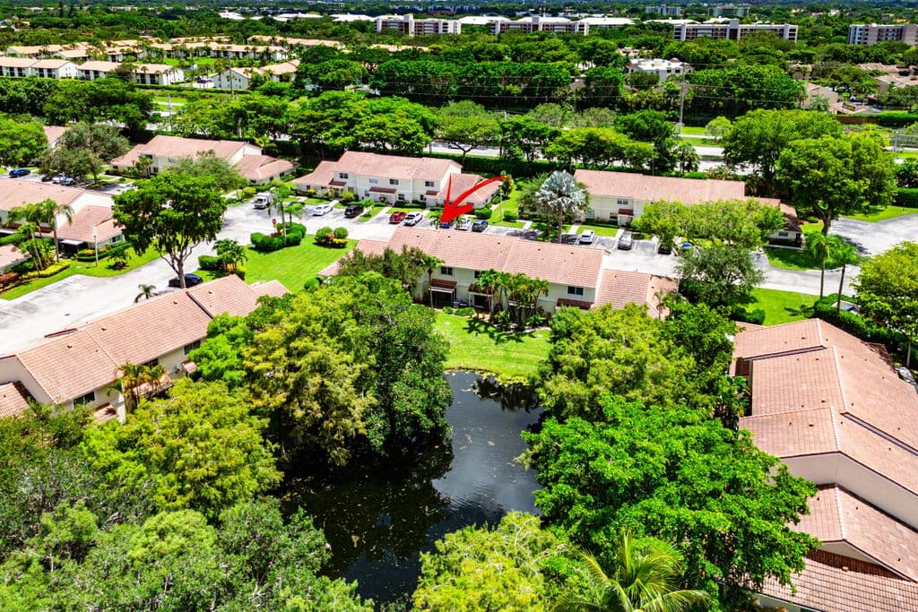 2-bedroom Property — 6351 Walk Circle