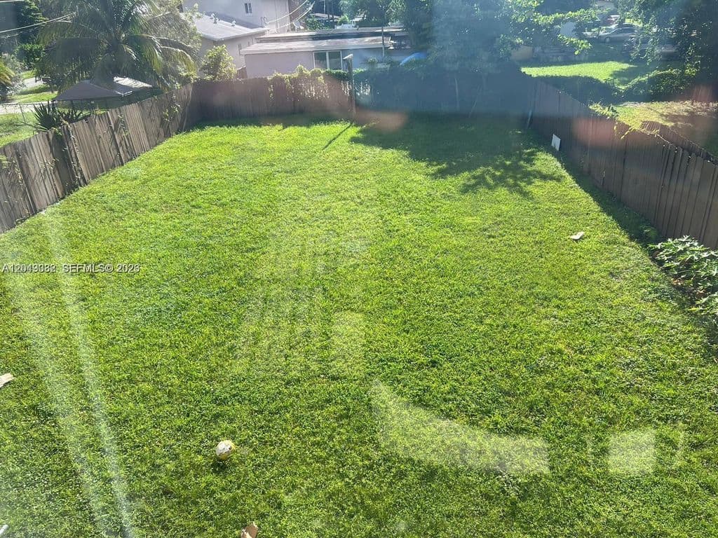 5-bedroom Property — 4245 NW 24th Ave