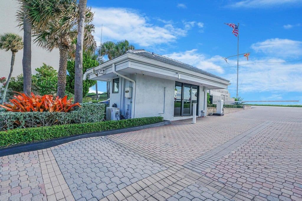 2+1 Condo — 2687 N Ocean Boulevard #G-305