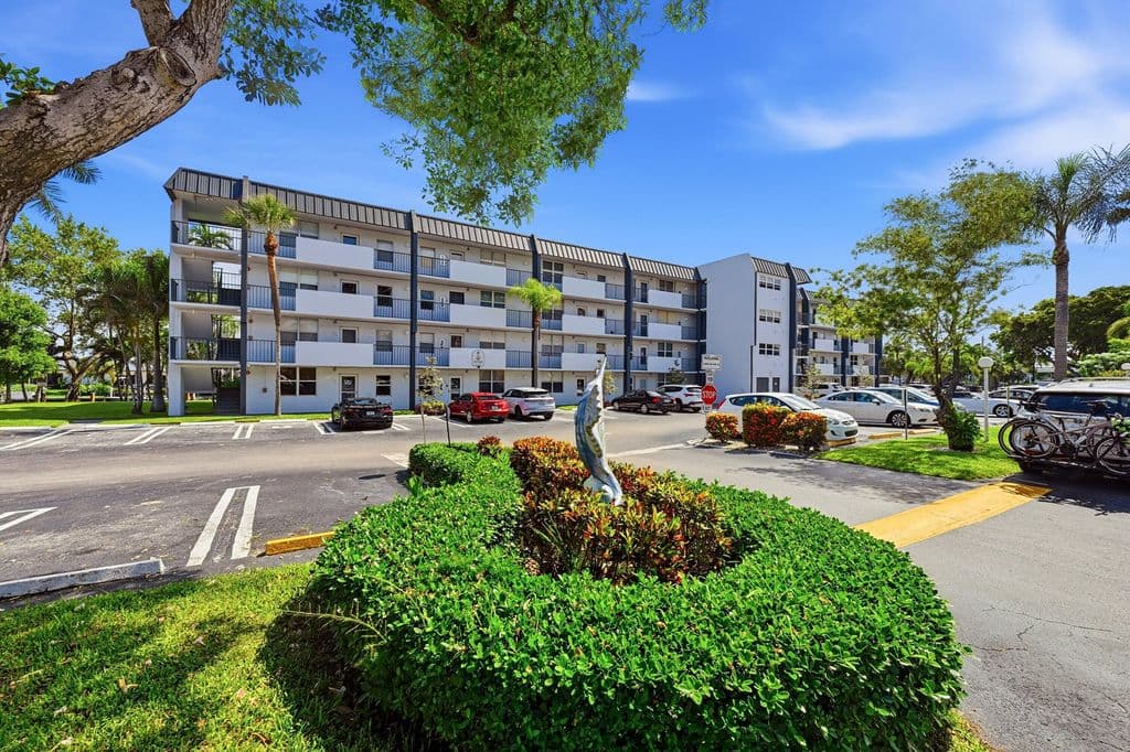 2-bedroom Condo — 777 S Federal Highway #O406