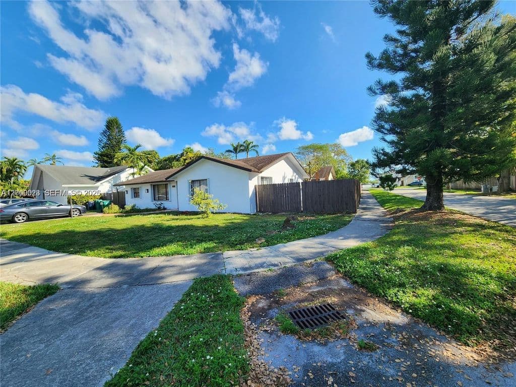 3-bedroom Single-Family Home — 9825 SW 132nd Ct
