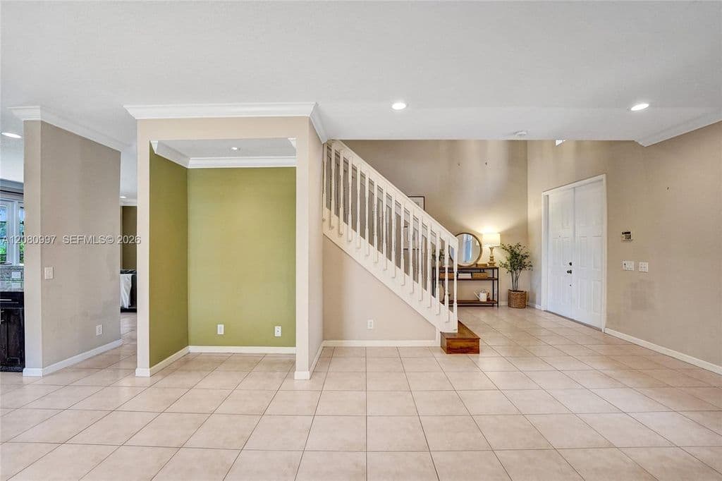 5+1 Müstakil ev — 3892 Falcon Ridge Cir
