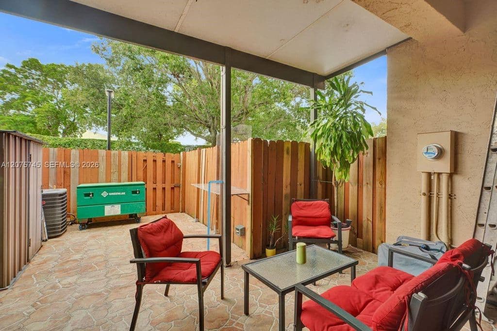 2-bedroom Condo — 14201 SW 57th Ln APT 1A7