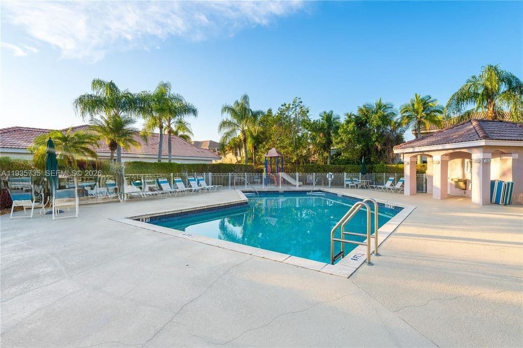 4-bedroom Single-Family Home — 2824 SW 183rd Ave
