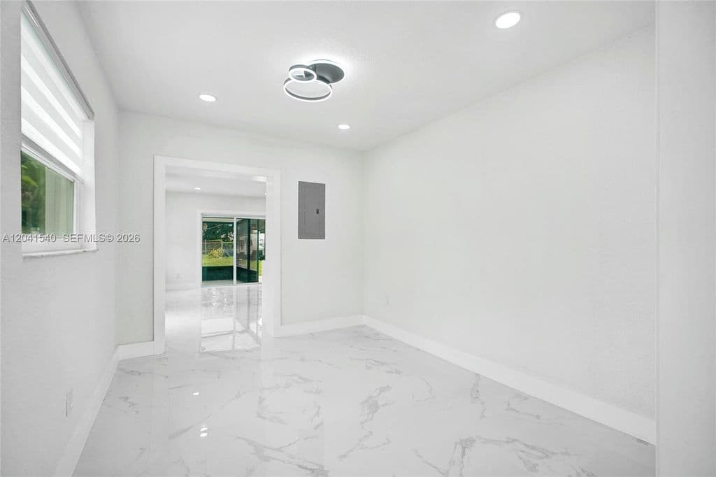 3+1 Müstakil ev — 1245 Vermont St