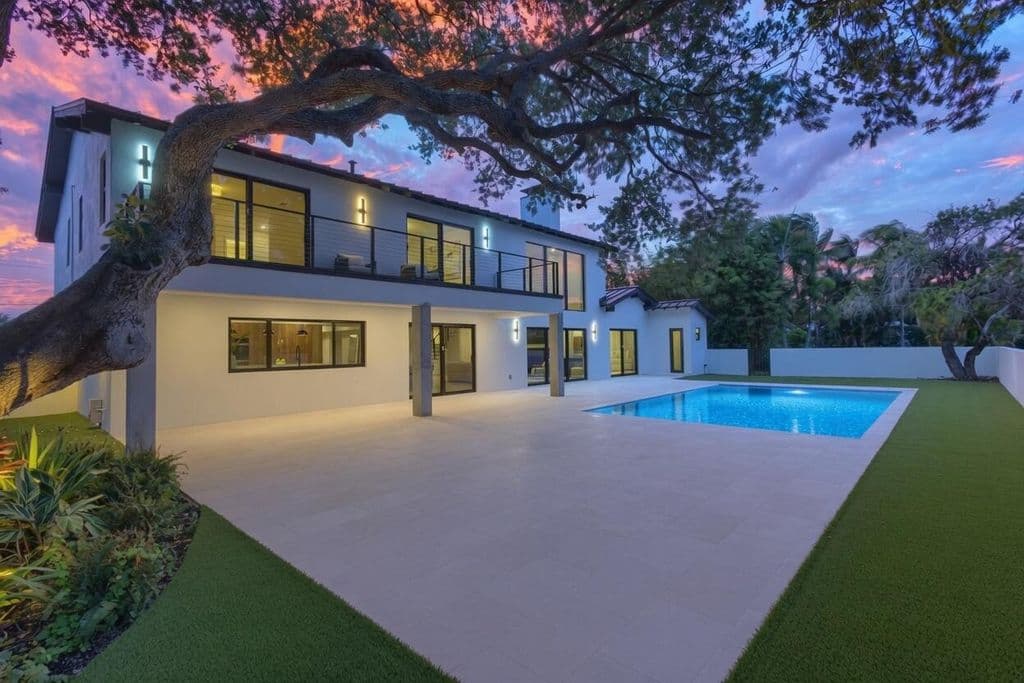4-bedroom Single-Family Home — 868 Country Club Drive