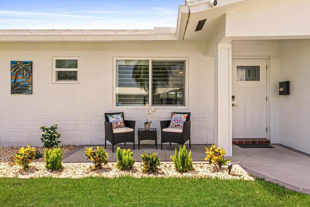 2-bedroom Single-Family Home — 2390 SW 14th Avenue