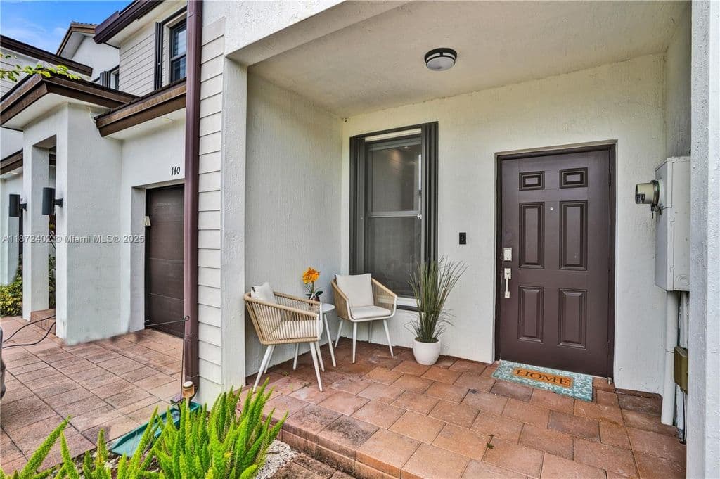 3-bedroom Property — 136 SW 185th Way