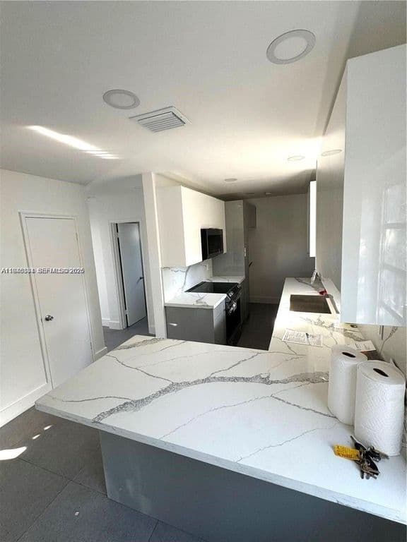 2-bedroom Single-Family Home — 110 NW 120th Ter