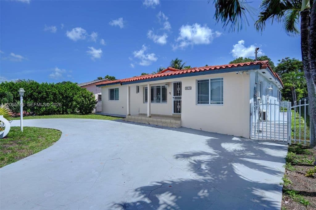 3+1 Müstakil ev — 6010 SW 19th St