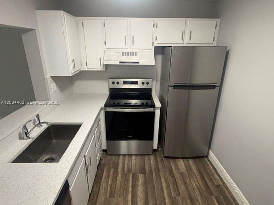 2+1 Condo — 4147 NW 90th Ave APT 102