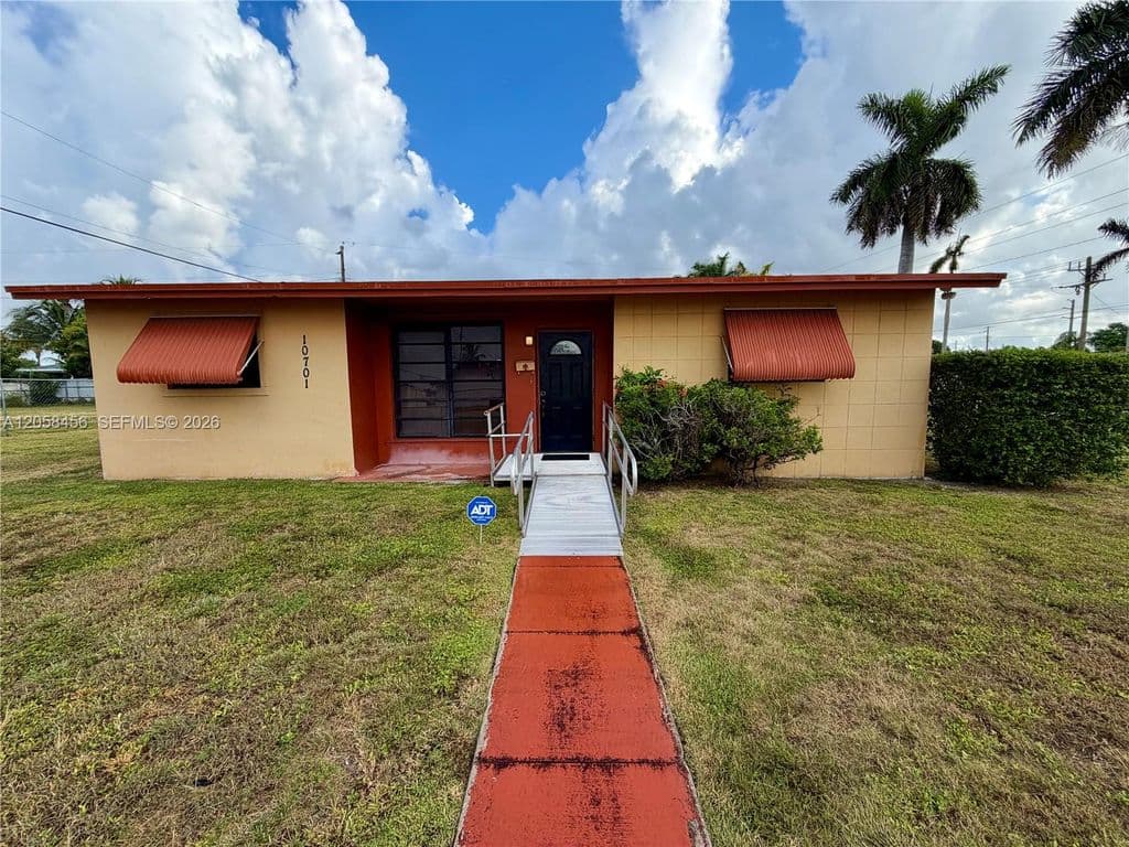 3+1 Müstakil ev — 10701 SW 149th St