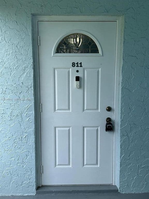 2+1 Condo — 9848 Marina Blvd APT 811