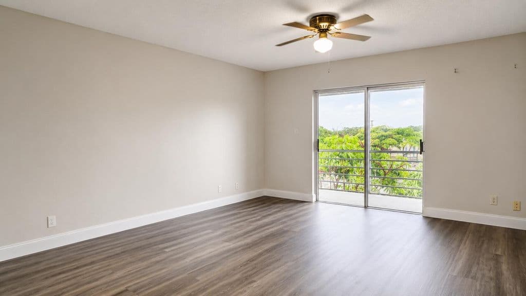2+1 Condo — 4880 NW 22ND Street #309